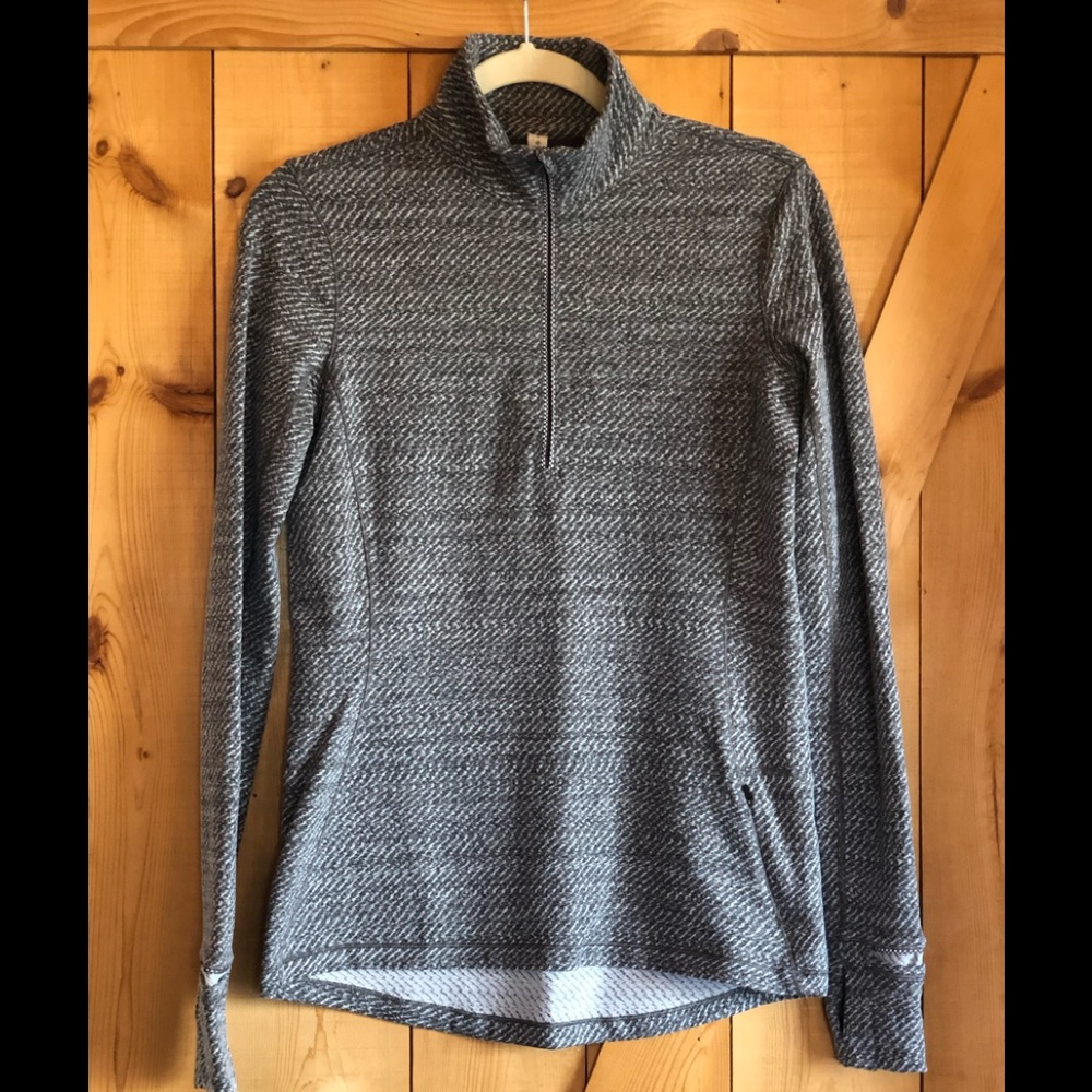 Lululemon outrun quarter zip size small
